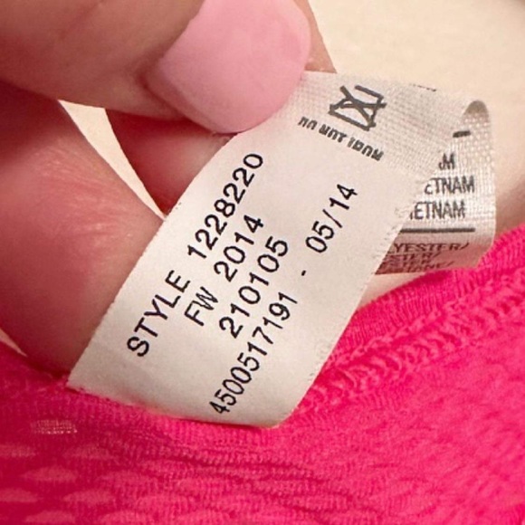 Under Armour Tank Top Hot Pink Fuchsia Running Racerback Semi-fitted Heat Gear - Picture 5 of 7